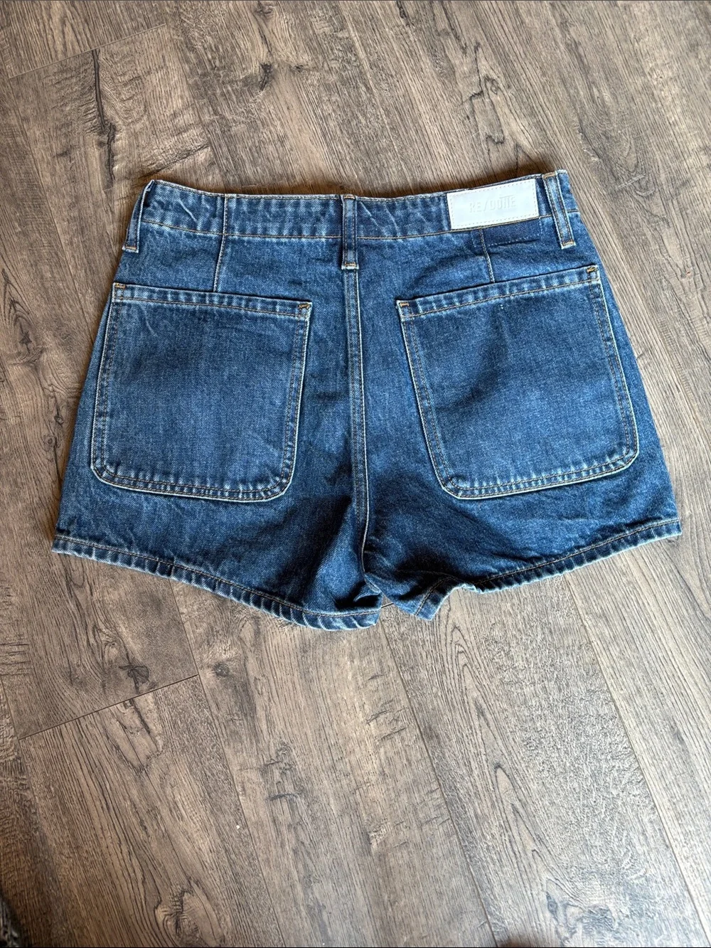 Women'sRe/Done  Blue Denim Patch Pocket Shorts size 26 NWOT